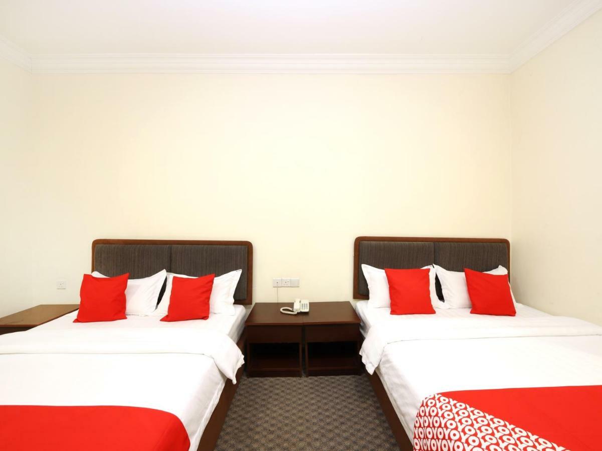 Oyo 750 Comfort Hotel Kota Kinabalu Exterior photo