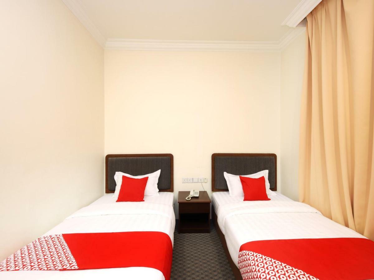 Oyo 750 Comfort Hotel Kota Kinabalu Exterior photo