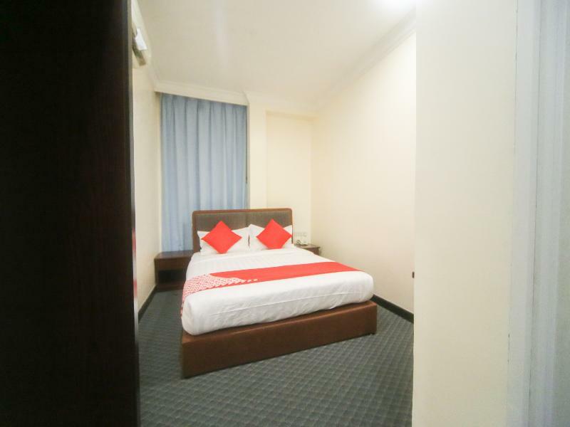Oyo 750 Comfort Hotel Kota Kinabalu Exterior photo