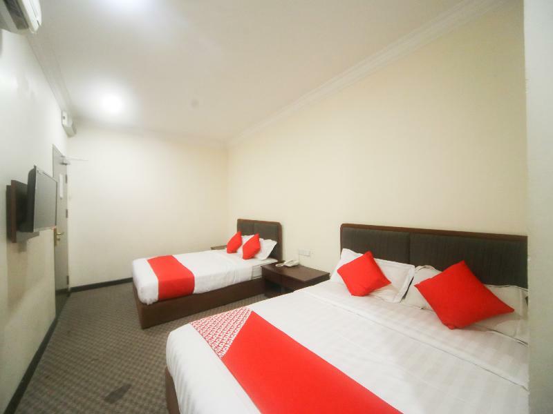 Oyo 750 Comfort Hotel Kota Kinabalu Exterior photo