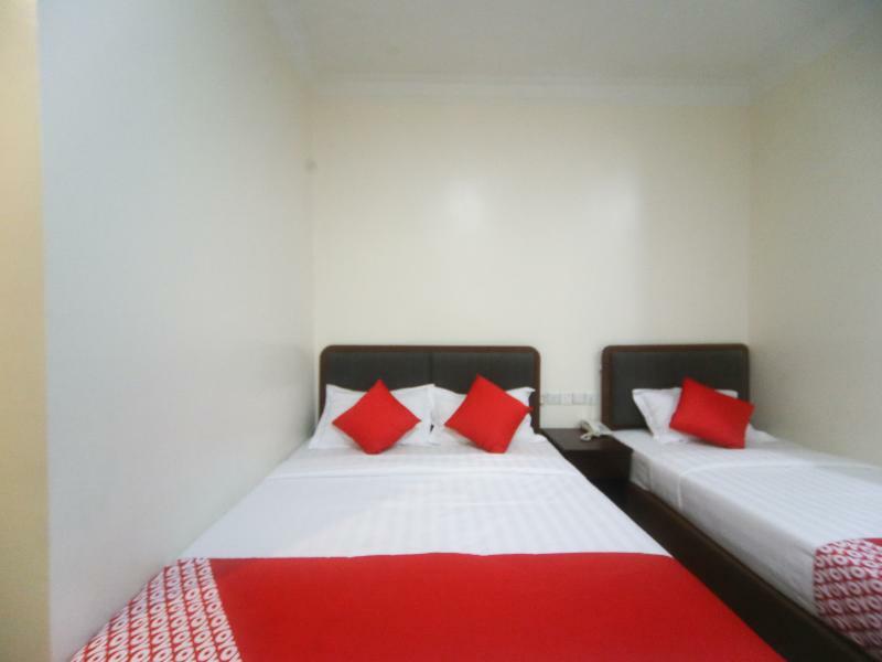 Oyo 750 Comfort Hotel Kota Kinabalu Exterior photo
